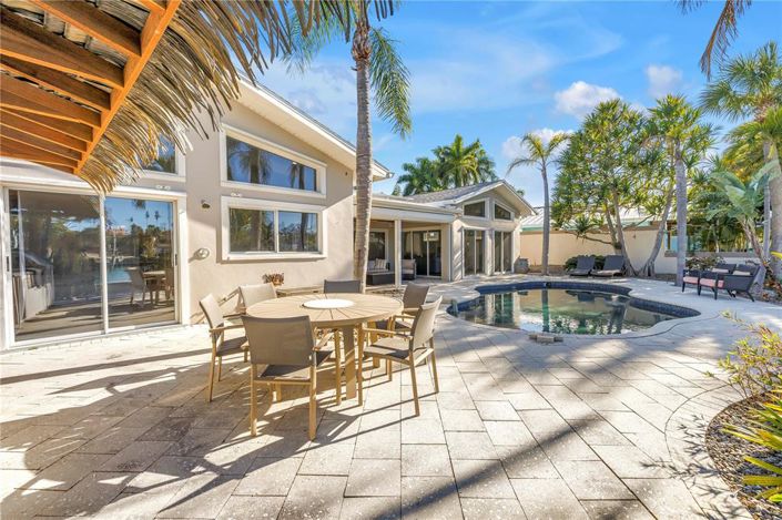 Image No.59-3 Bed Property for sale