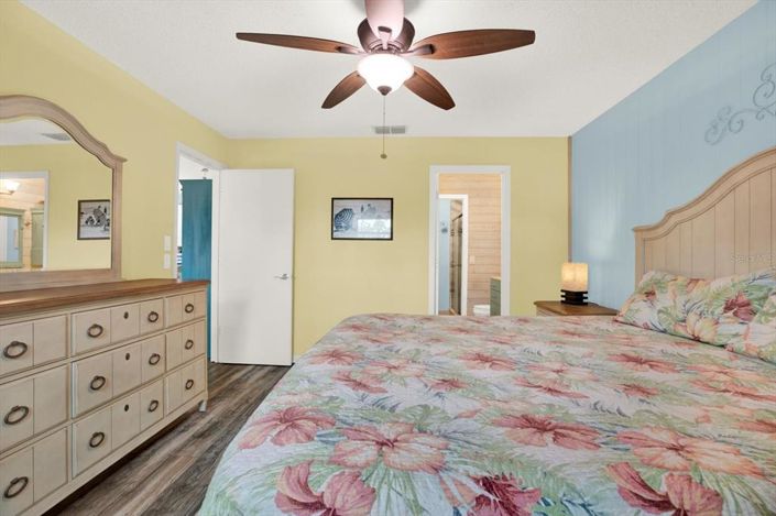 Image No.12-2 Bed Property for sale