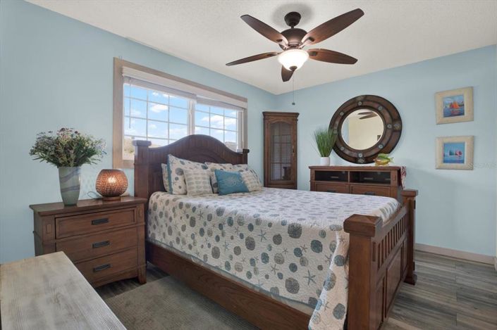 Image No.15-2 Bed Property for sale