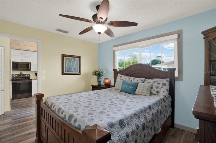 Image No.16-2 Bed Property for sale