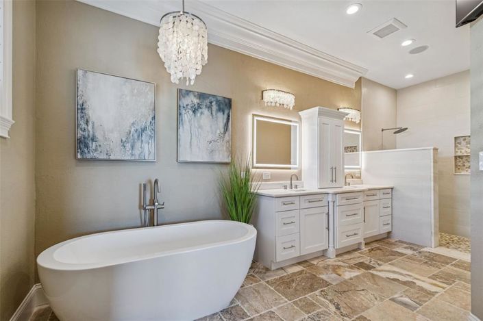 Image No.22-3 Bed Property for sale