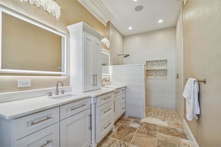 Image No.23-3 Bed Property for sale