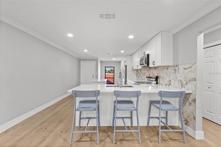 Image No.17-2 Bed Property for sale