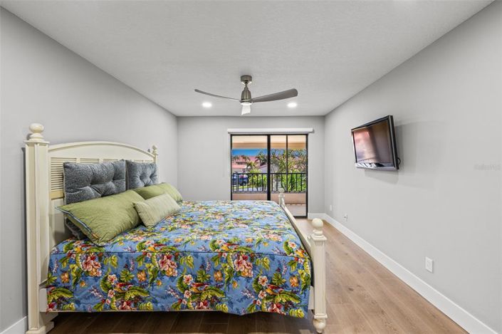 Image No.24-2 Bed Property for sale