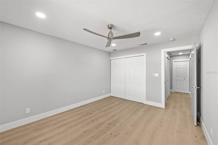 Image No.31-2 Bed Property for sale