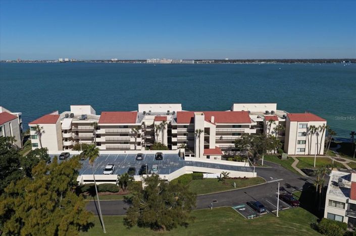 Image No.2-2 Bed Property for sale