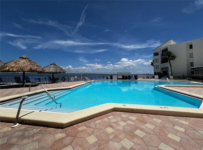 Image No.27-2 Bed Property for sale