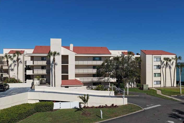 Image No.3-2 Bed Property for sale