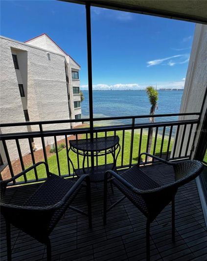 Image No.8-2 Bed Property for sale