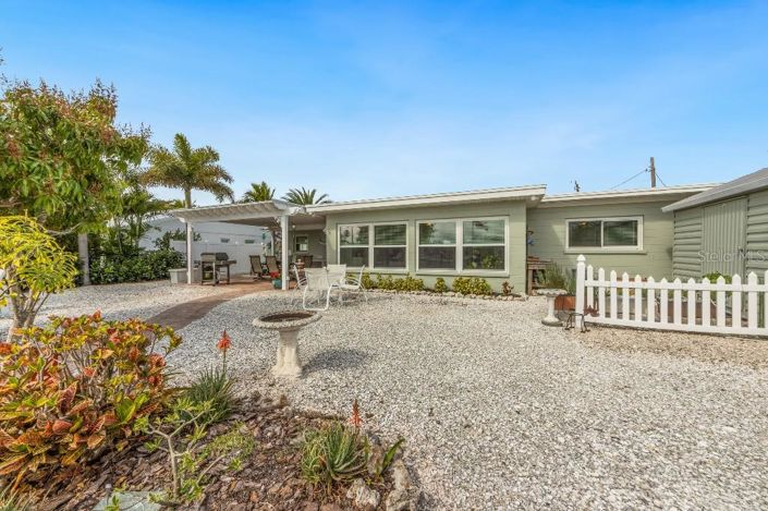 Image No.17-2 Bed Property for sale