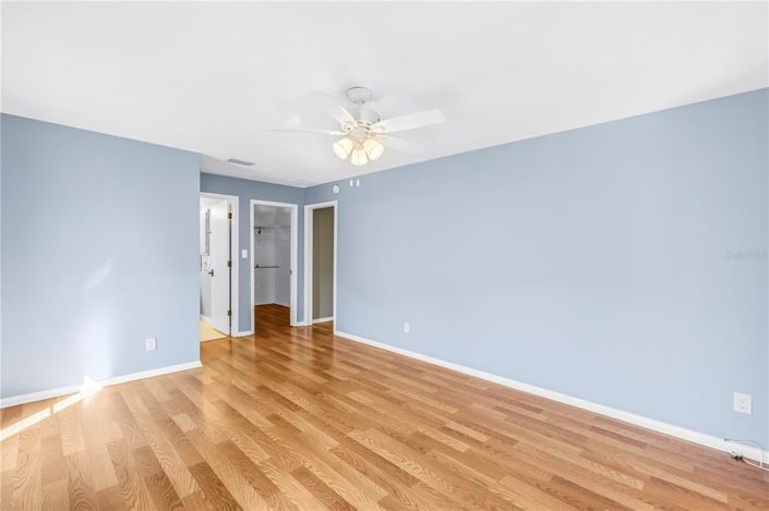 Image No.14-3 Bed Property for sale