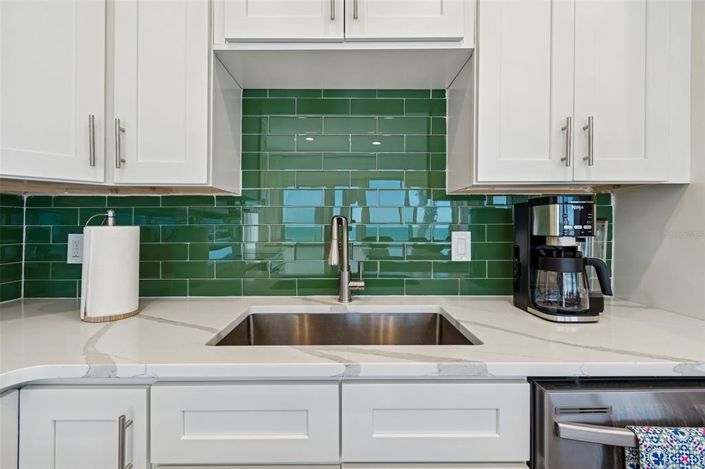 Image No.12-3 Bed Property for sale