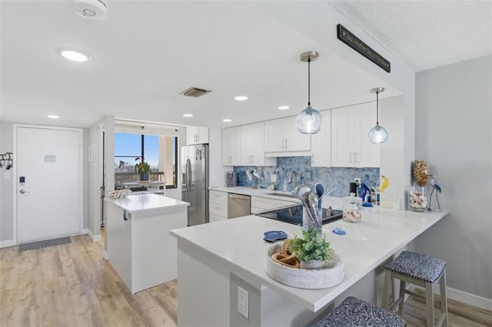 Image No.17-2 Bed Property for sale