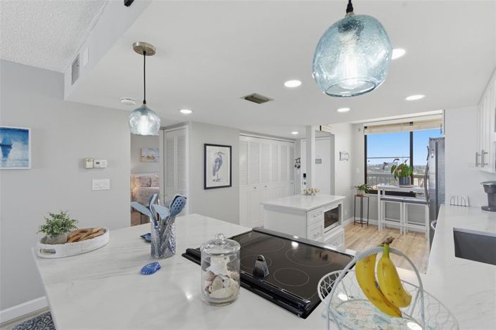 Image No.19-2 Bed Property for sale