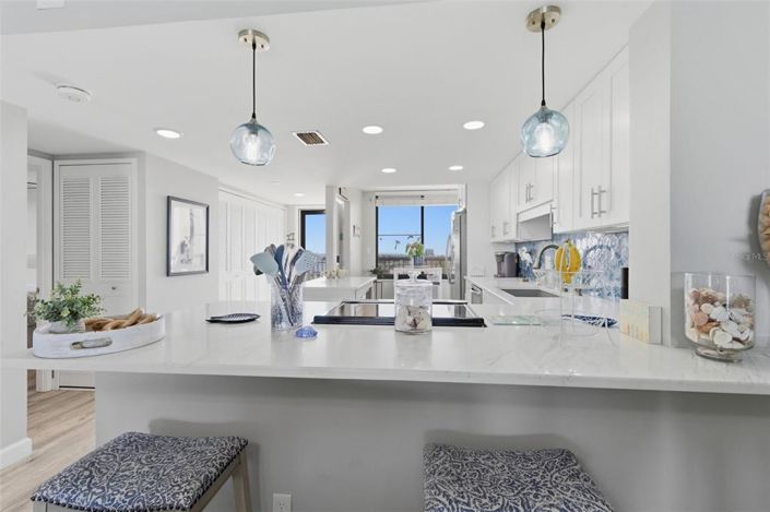 Image No.21-2 Bed Property for sale