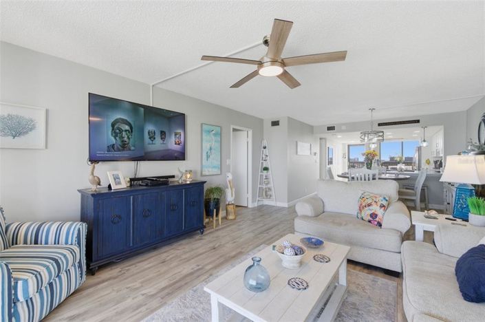 Image No.28-2 Bed Property for sale