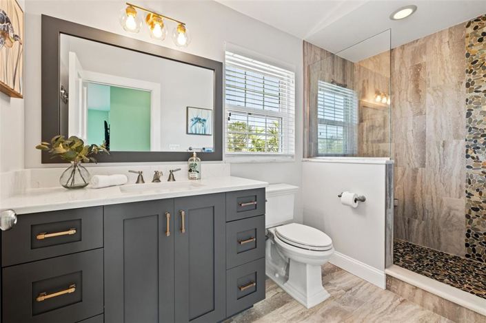 Image No.24-5 Bed Property for sale