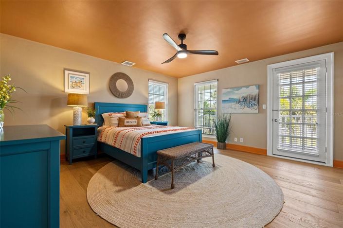 Image No.27-5 Bed Property for sale