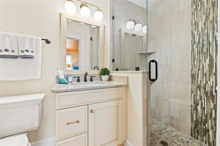 Image No.28-5 Bed Property for sale