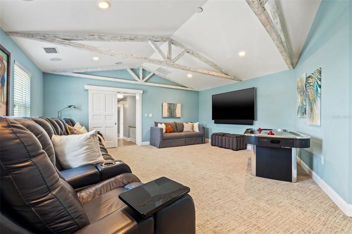 Image No.30-5 Bed Property for sale