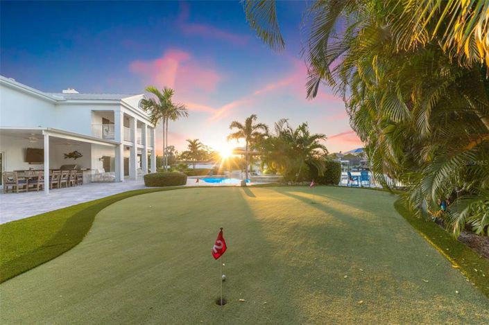 Image No.35-5 Bed Property for sale