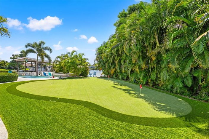 Image No.36-5 Bed Property for sale