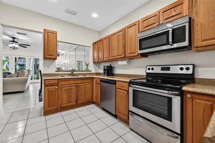 Image No.15-3 Bed Townhouse for sale