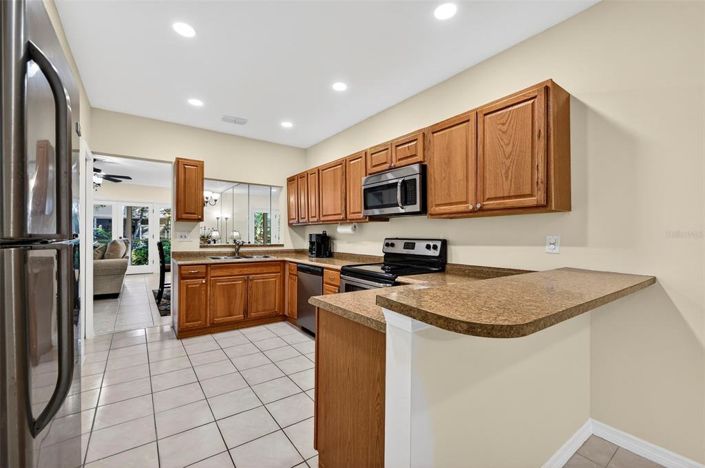 Image No.19-3 Bed Townhouse for sale