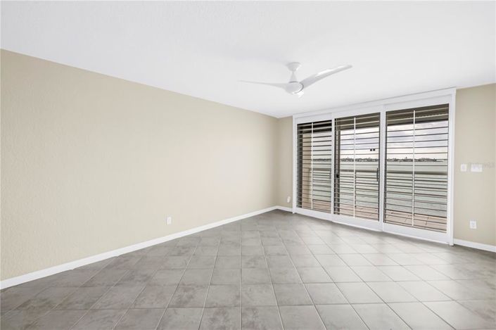 Image No.15-2 Bed Property for sale