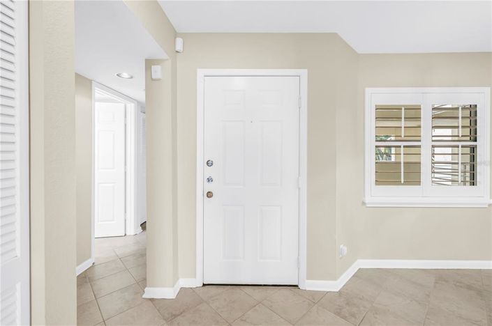 Image No.5-2 Bed Property for sale