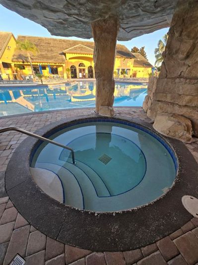 Image No.60-5 Bed Property for sale