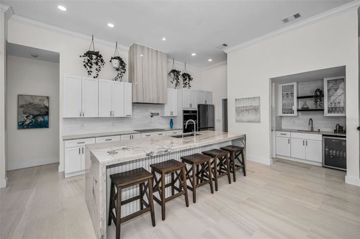 Image No.14-4 Bed Property for sale