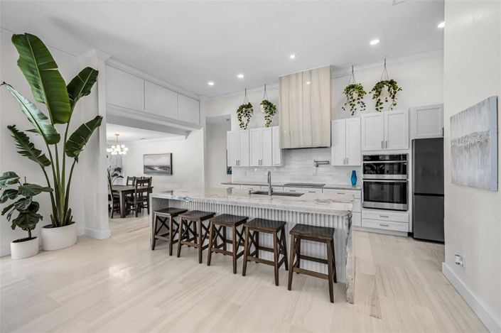 Image No.16-4 Bed Property for sale