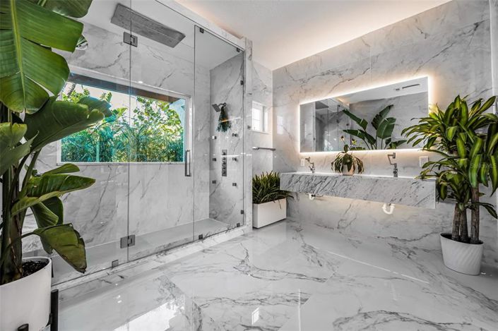 Image No.22-4 Bed Property for sale