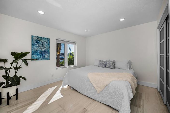 Image No.27-4 Bed Property for sale