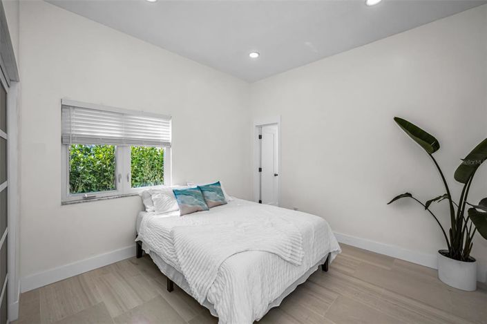 Image No.29-4 Bed Property for sale