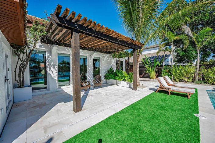 Image No.35-4 Bed Property for sale