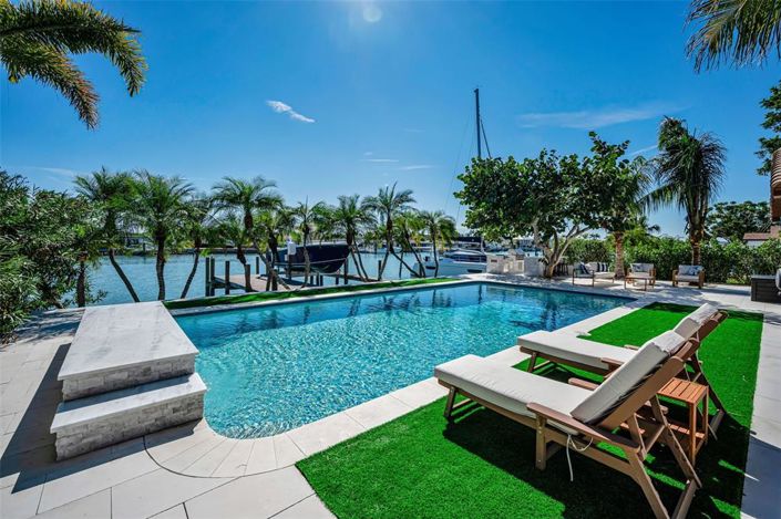 Image No.40-4 Bed Property for sale