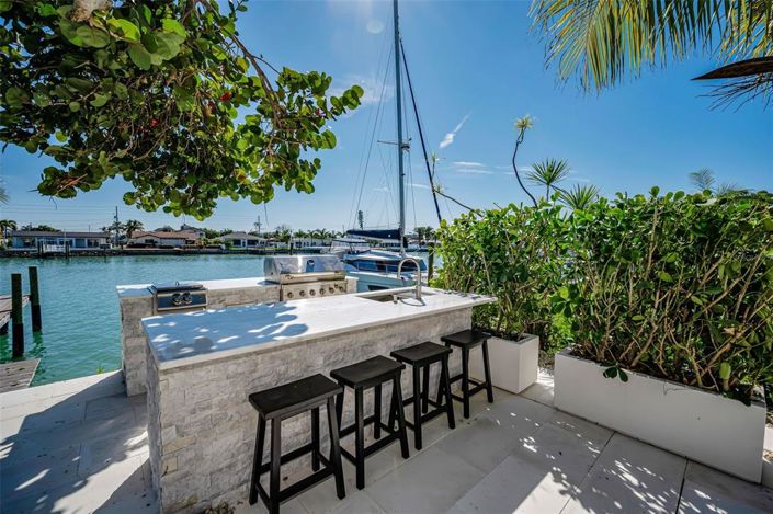 Image No.42-4 Bed Property for sale