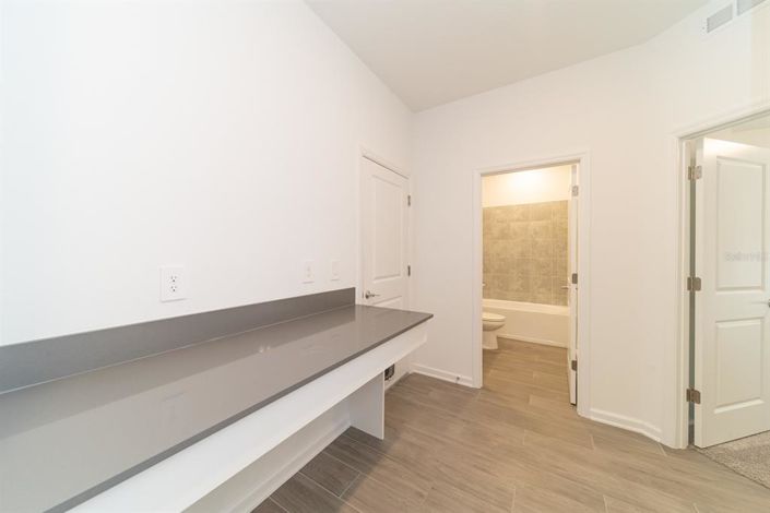 Image No.16-4 Bed Property for sale