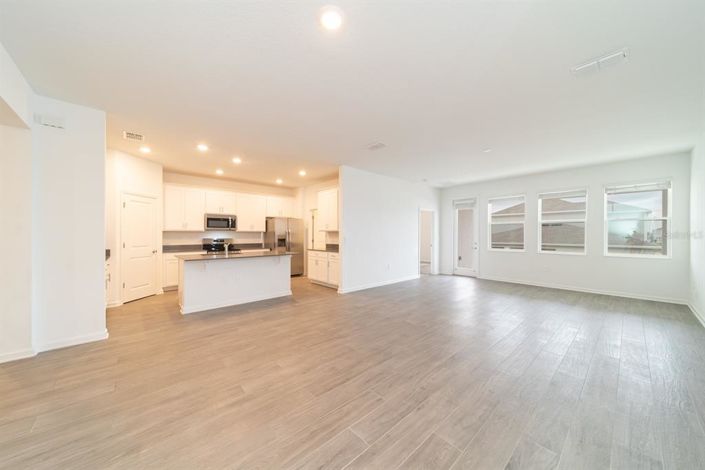 Image No.23-4 Bed Property for sale