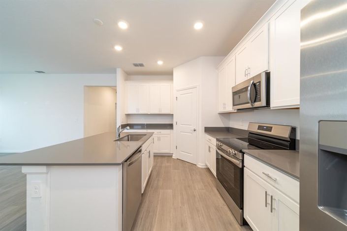 Image No.29-4 Bed Property for sale