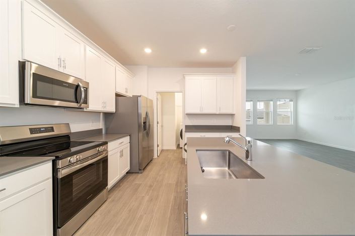 Image No.30-4 Bed Property for sale