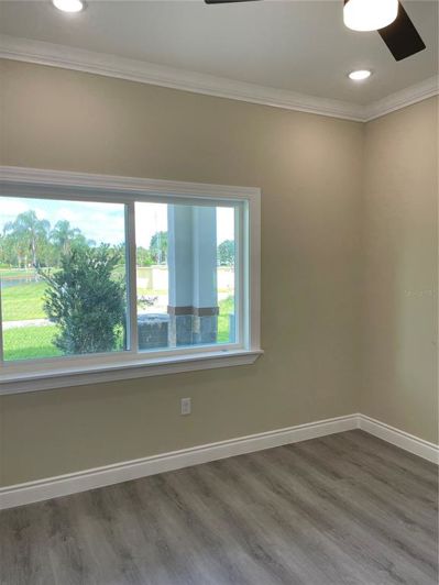 Image No.12-4 Bed Townhouse for sale