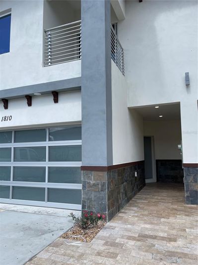 Image No.2-4 Bed Townhouse for sale