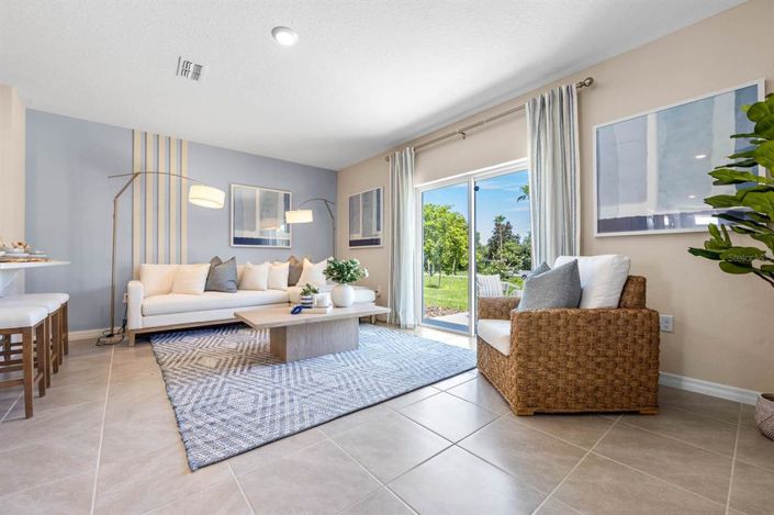 Image No.14-3 Bed Townhouse for sale