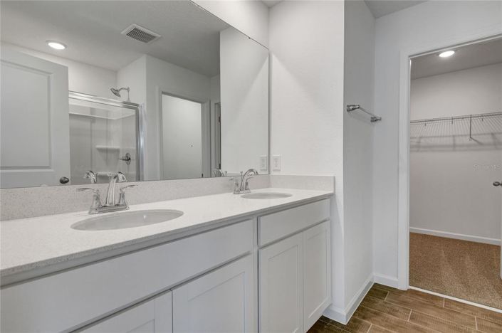 Image No.12-4 Bed Property for sale