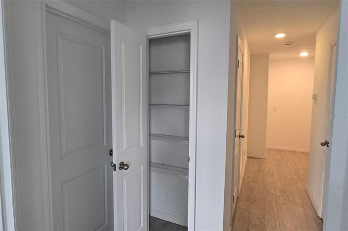 Image No.20-3 Bed Townhouse for sale