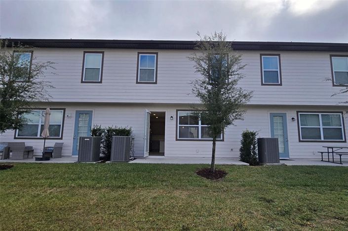 Image No.26-3 Bed Townhouse for sale