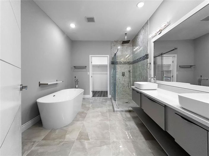 Image No.31-4 Bed Townhouse for sale